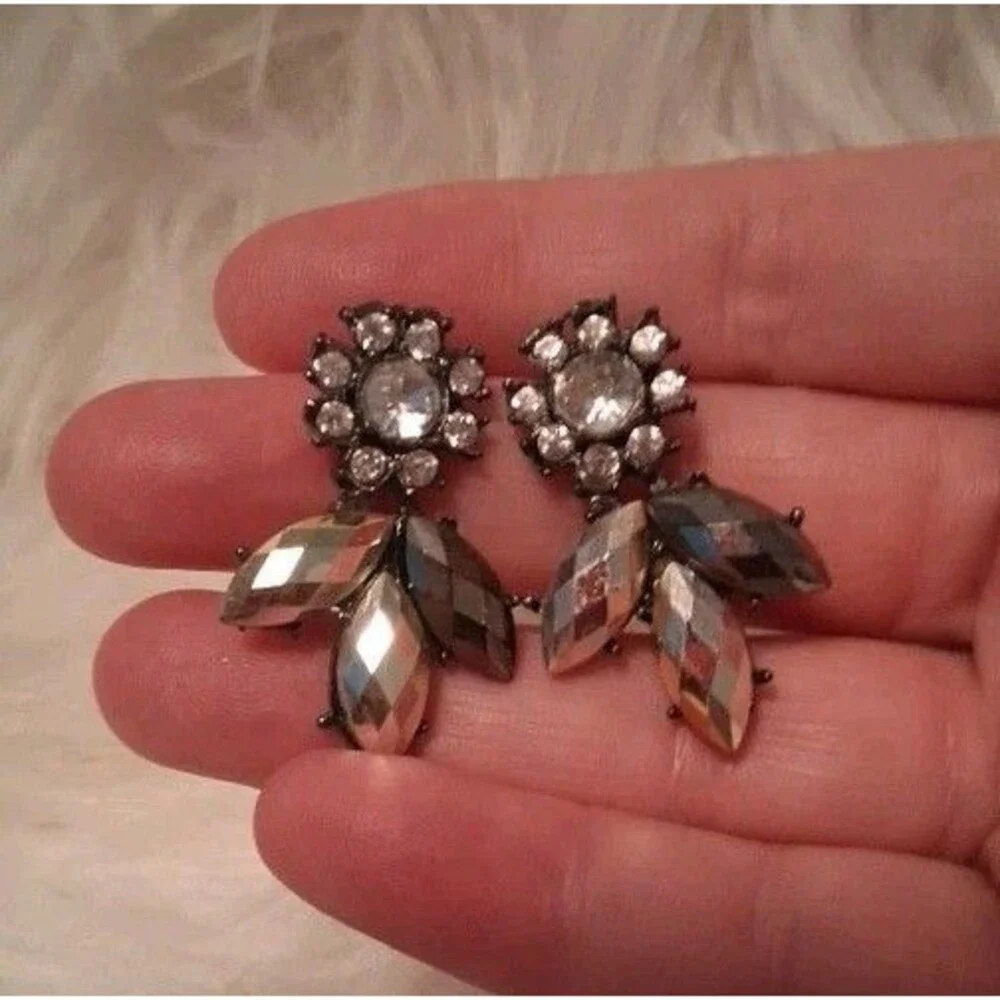 VINTAGE Earrings Feather Shaped Marquis And Round Rhinestones In Silvertone